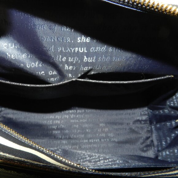 Kate Spade Seaside Navy Stripe Harmony O Tote🆕SHIPS FAST🏃♀💨⚡🚚 - Picture 11 of 15